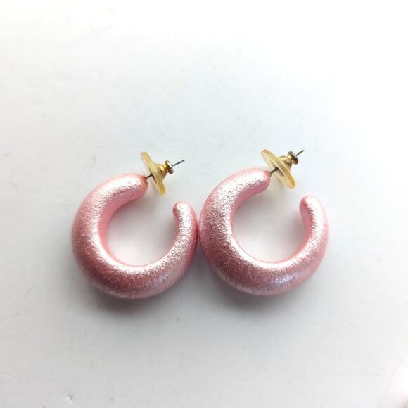 Vintage Retro Barbie Pink Textured Acrylic Half Hoops & Button Style Earrings - Picture 3 of 4